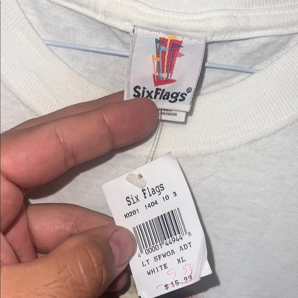 2002 Six Flags Worlds of Adventure T-Shirt - Picture 5 of 8